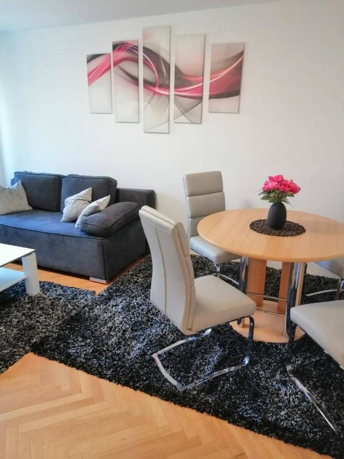 Apartman D&D*** Appartement Varaždin Buitenkant foto