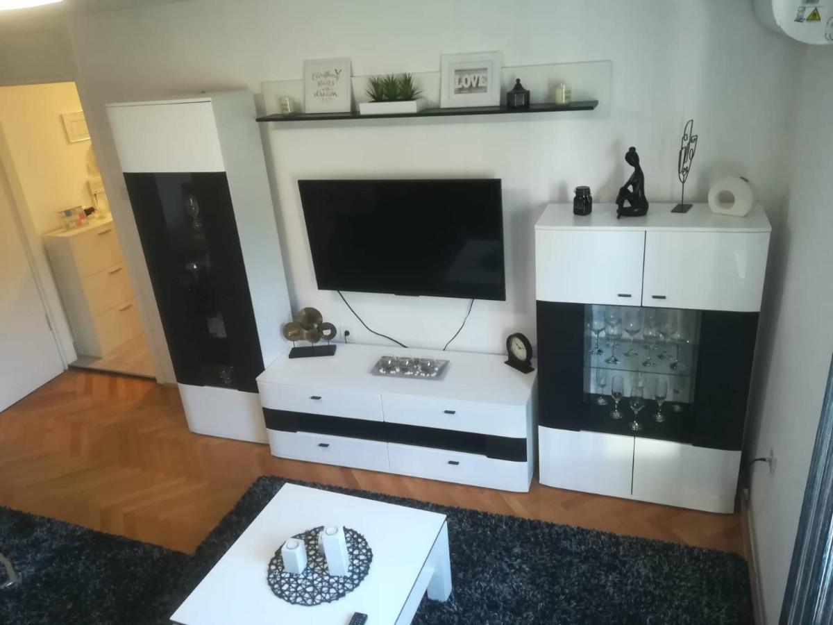 Apartman D&D*** Appartement Varaždin Buitenkant foto